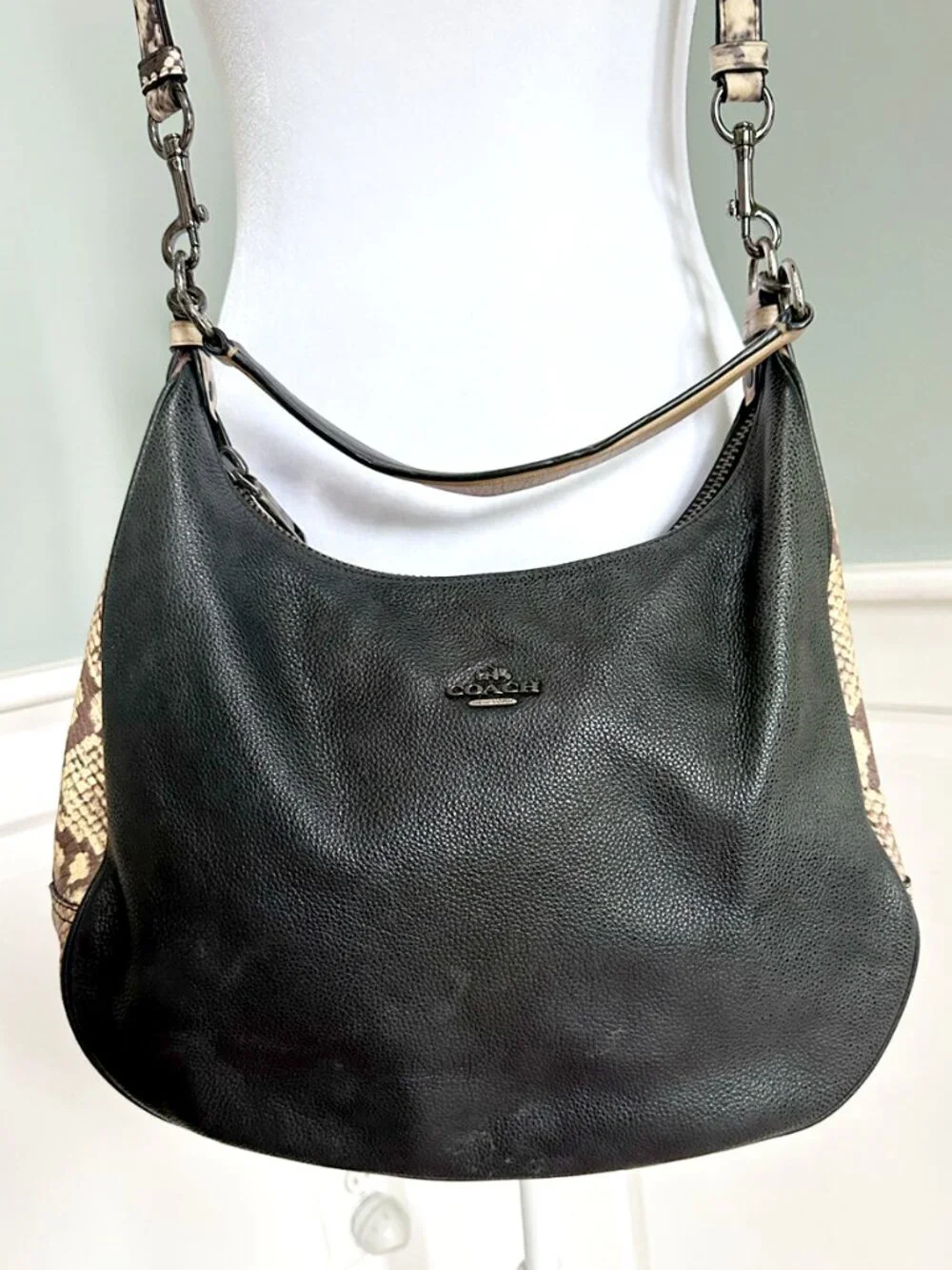 Coach Harley Hobo Crossbody Shoulder Bag Black & Snake Embossed Leather F57503